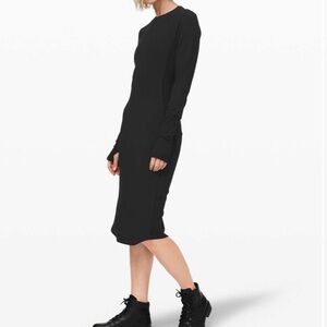 Lululemon Om and On Midi dress black size M